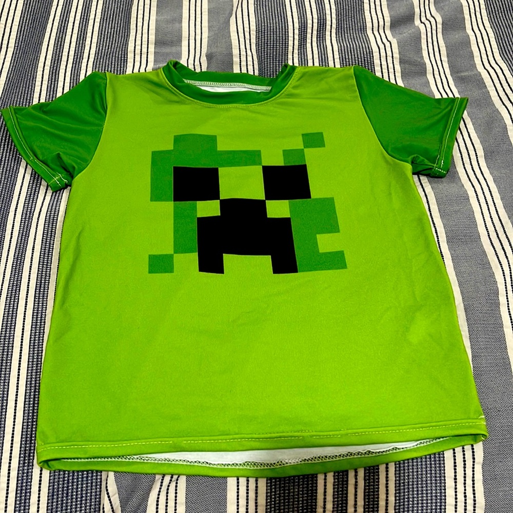 Minecraft creeper shirt kids size 7